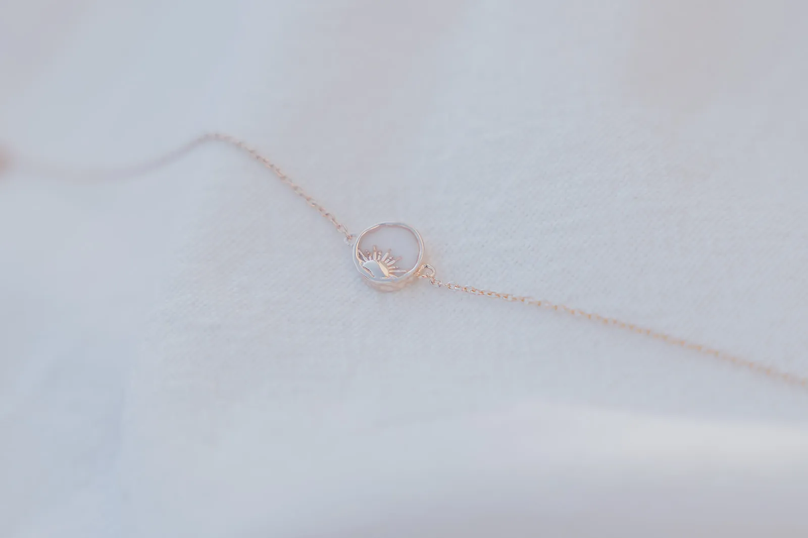 Moedermelk armband 'Rising Sun' | Moedermelkjuweel met zon als armband in zilver of goud | gftd. jewelry