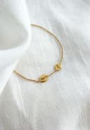 Gepersonaliseerde letterarmband 2 bedels geelgoud verguld uitgefreesde letters gftd. jewelry