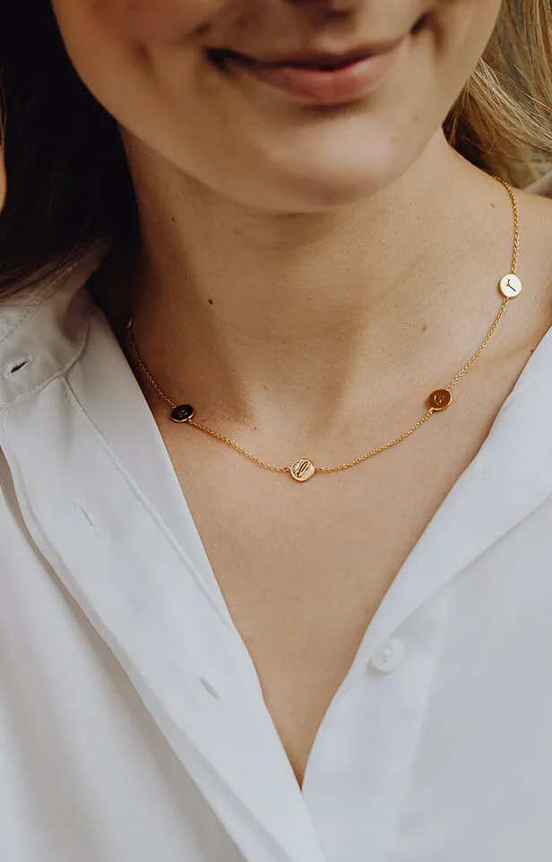 Ketting met 5 bedels | Gepersonaliseerde ketting met 5 initialen of geboortestenen | gftd. jewelry