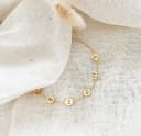 Armband met 5 bedels | Gepersonaliseerde letterarmband met 5 initialen of geboortestenen | gftd. jewelry